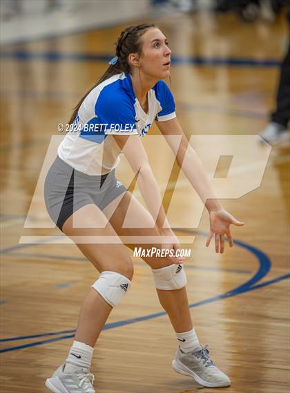 Thumbnail 1 in Marian @ Lincoln East photogallery.