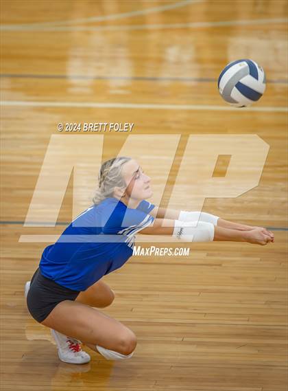 Thumbnail 1 in Marian @ Lincoln East photogallery.