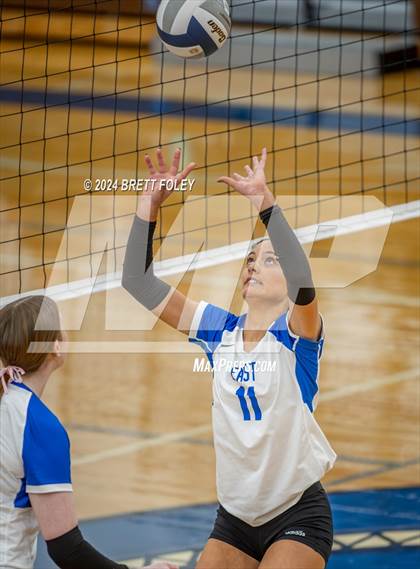 Thumbnail 1 in Marian @ Lincoln East photogallery.