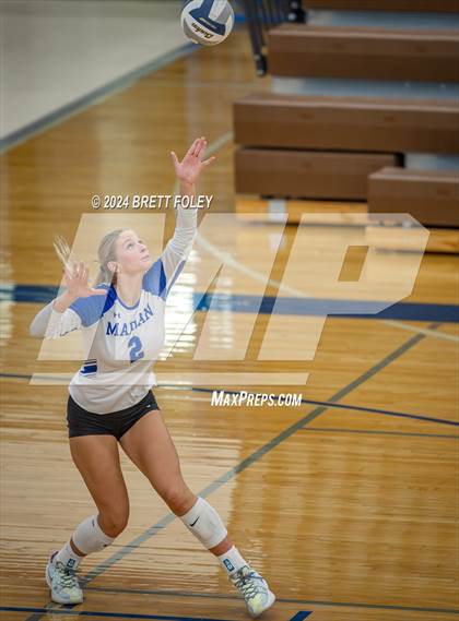 Thumbnail 3 in Marian @ Lincoln East photogallery.