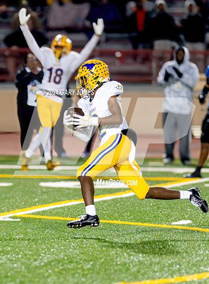 Thumbnail 2 in Rocklin vs. Grant (CIF SJS D2 Final) photogallery.