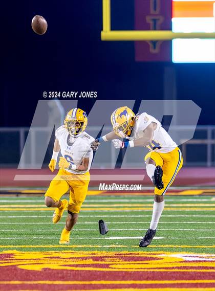 Thumbnail 2 in Rocklin vs. Grant (CIF SJS D2 Final) photogallery.
