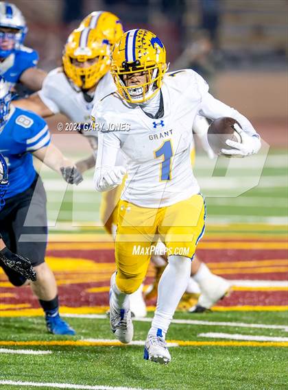 Thumbnail 1 in Rocklin vs. Grant (CIF SJS D2 Final) photogallery.