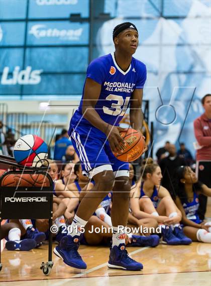Thumbnail 3 in 2015 McDonald's All American Games Jam Fest photogallery.