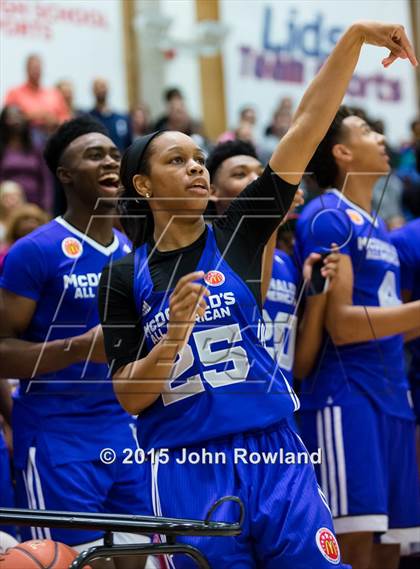 Thumbnail 3 in 2015 McDonald's All American Games Jam Fest photogallery.
