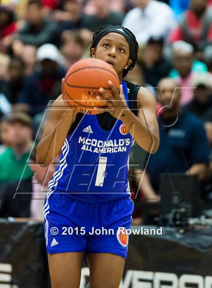 Thumbnail 3 in 2015 McDonald's All American Games Jam Fest photogallery.