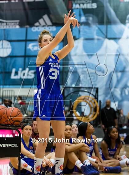 Thumbnail 1 in 2015 McDonald's All American Games Jam Fest photogallery.