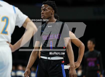 Thumbnail 3 in Grandview vs. Southeast (MSHSAA Class 4 Quarterfinal) photogallery.