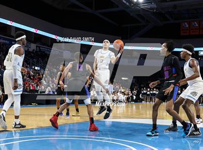 Thumbnail 3 in Grandview vs. Southeast (MSHSAA Class 4 Quarterfinal) photogallery.
