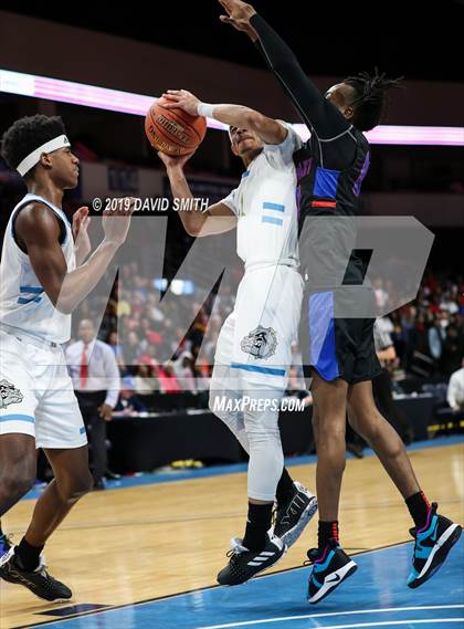 Thumbnail 3 in Grandview vs. Southeast (MSHSAA Class 4 Quarterfinal) photogallery.