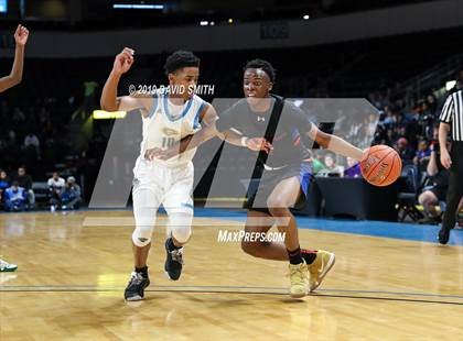 Thumbnail 3 in Grandview vs. Southeast (MSHSAA Class 4 Quarterfinal) photogallery.