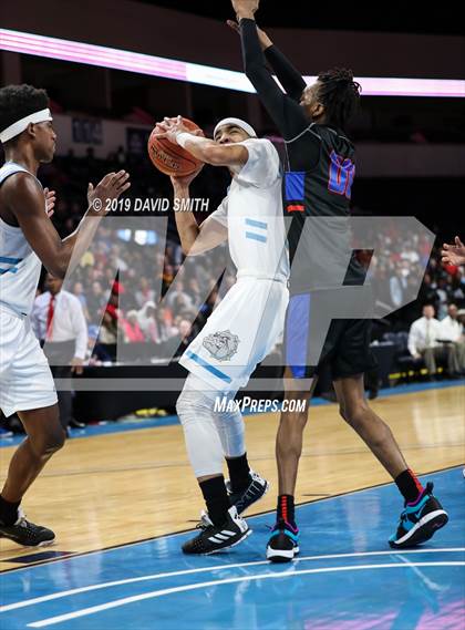 Thumbnail 2 in Grandview vs. Southeast (MSHSAA Class 4 Quarterfinal) photogallery.