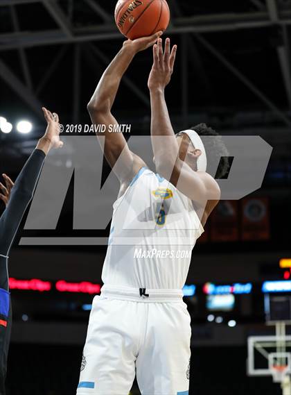 Thumbnail 2 in Grandview vs. Southeast (MSHSAA Class 4 Quarterfinal) photogallery.