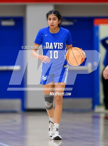 Thumbnail 2 in Davis @ Folsom (CIF SJS D1 Round 1 Playoff) photogallery.