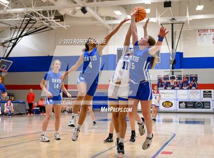 Thumbnail 2 in Davis @ Folsom (CIF SJS D1 Round 1 Playoff) photogallery.