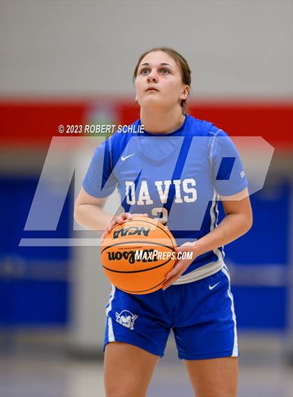 Thumbnail 3 in Davis @ Folsom (CIF SJS D1 Round 1 Playoff) photogallery.