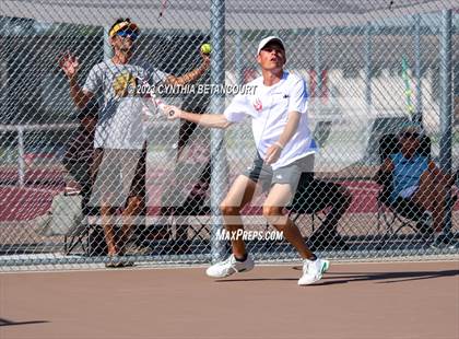 Thumbnail 2 in Castle View vs Regis Jesuit photogallery.