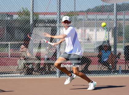 Thumbnail 1 in Castle View vs Regis Jesuit photogallery.