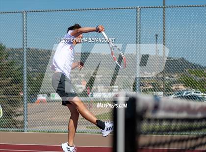 Thumbnail 1 in Castle View vs Regis Jesuit photogallery.