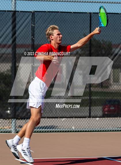 Thumbnail 3 in Castle View vs Regis Jesuit photogallery.