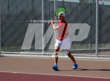 Thumbnail 1 in Castle View vs Regis Jesuit photogallery.
