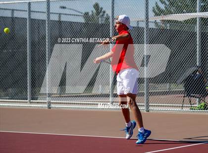 Thumbnail 1 in Castle View vs Regis Jesuit photogallery.