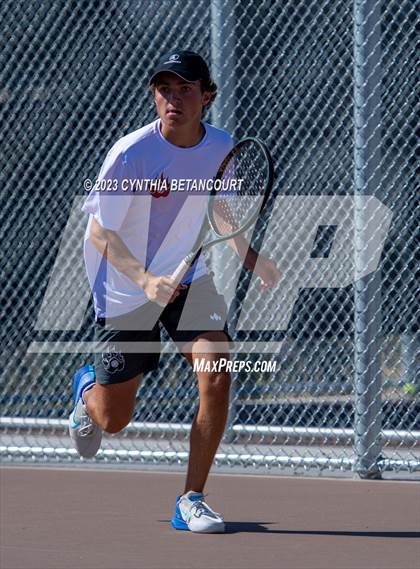 Thumbnail 3 in Castle View vs Regis Jesuit photogallery.
