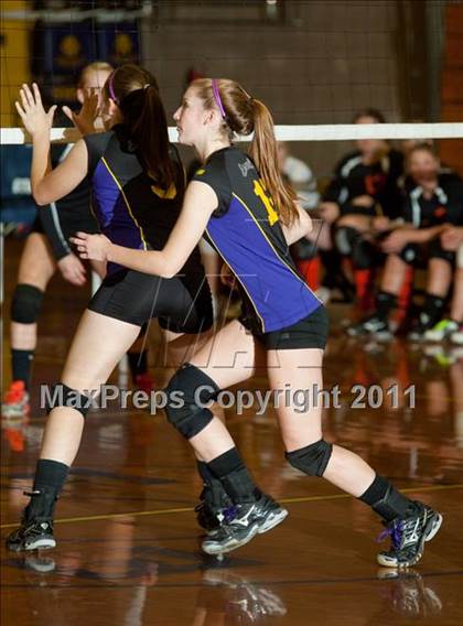 Thumbnail 3 in Summerville @ Escalon (CIF SJS Playoffs) photogallery.