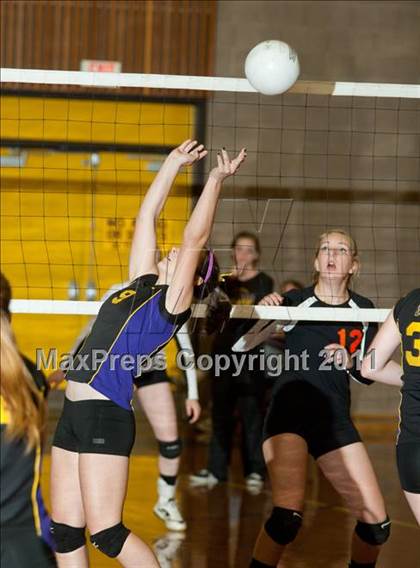 Thumbnail 2 in Summerville @ Escalon (CIF SJS Playoffs) photogallery.