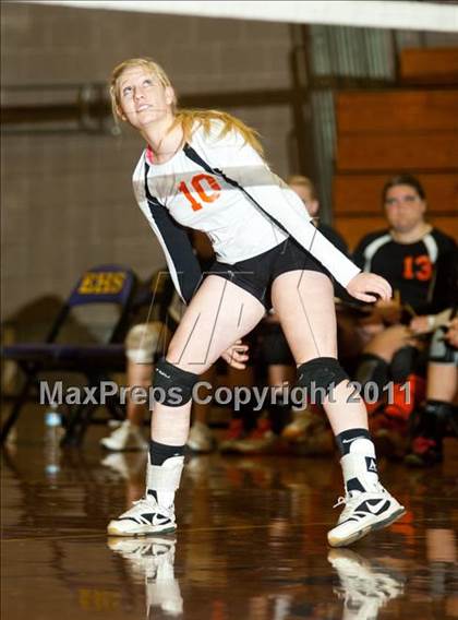 Thumbnail 3 in Summerville @ Escalon (CIF SJS Playoffs) photogallery.