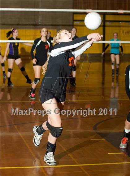 Thumbnail 2 in Summerville @ Escalon (CIF SJS Playoffs) photogallery.