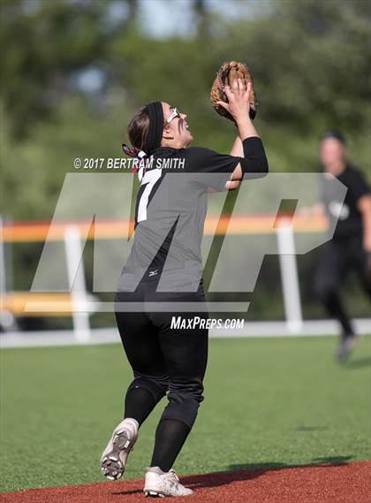 Thumbnail 3 in Orchard Park vs. Williamsville North (Section 6 Class AA Final) photogallery.