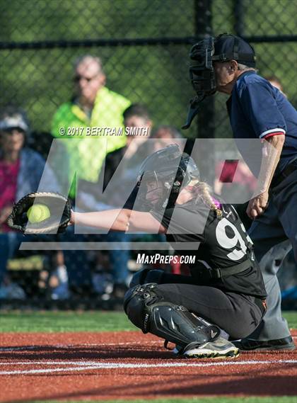 Thumbnail 3 in Orchard Park vs. Williamsville North (Section 6 Class AA Final) photogallery.
