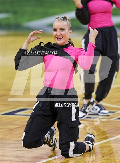 Thumbnail 3 in Arapahoe CHSAA Spirit Hip Hop photogallery.