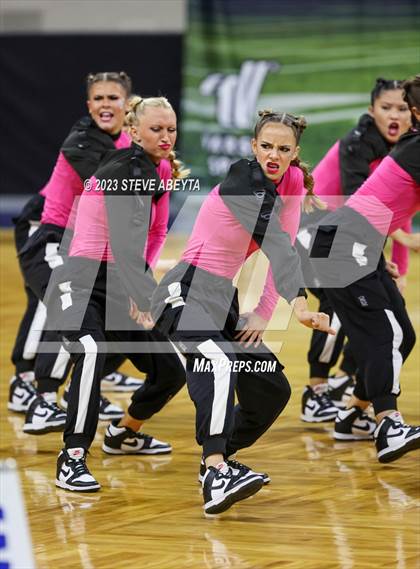 Thumbnail 3 in Arapahoe CHSAA Spirit Hip Hop photogallery.