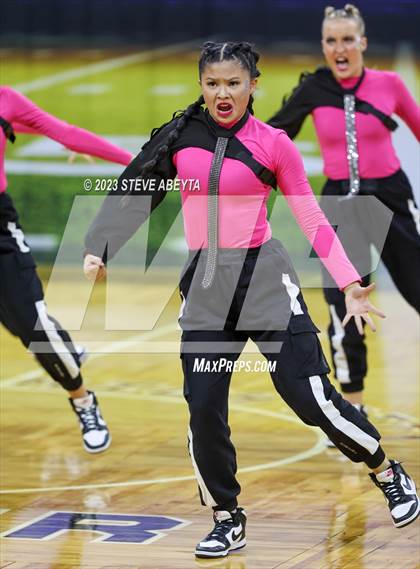 Thumbnail 2 in Arapahoe CHSAA Spirit Hip Hop photogallery.