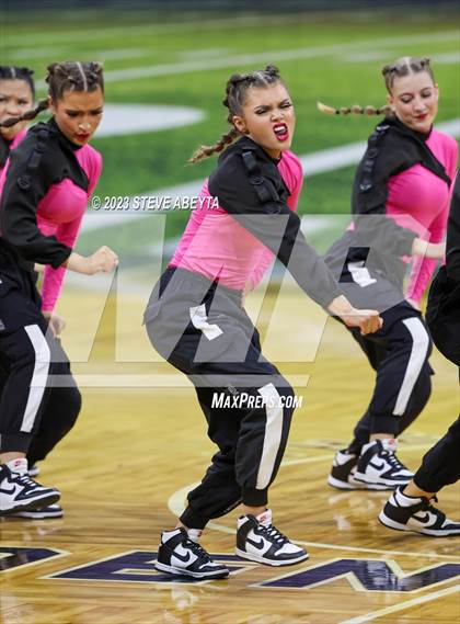 Thumbnail 2 in Arapahoe CHSAA Spirit Hip Hop photogallery.