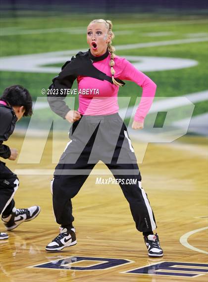 Thumbnail 3 in Arapahoe CHSAA Spirit Hip Hop photogallery.