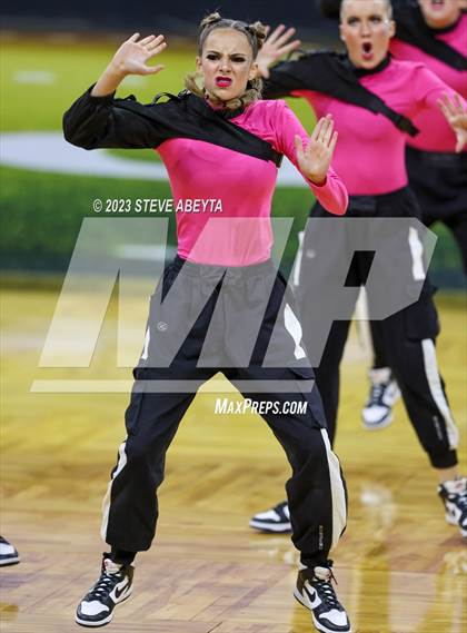 Thumbnail 1 in Arapahoe CHSAA Spirit Hip Hop photogallery.
