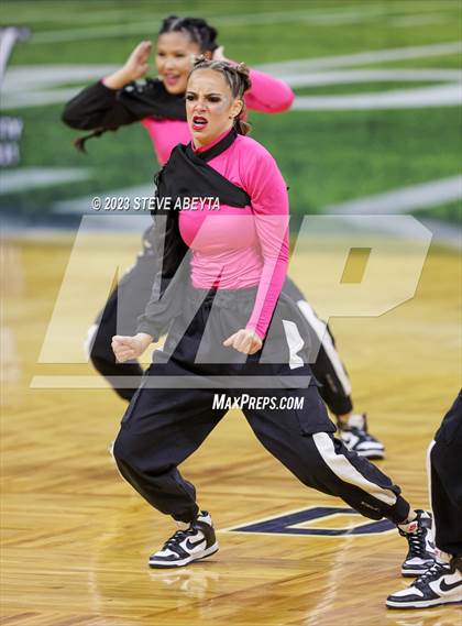 Thumbnail 2 in Arapahoe CHSAA Spirit Hip Hop photogallery.
