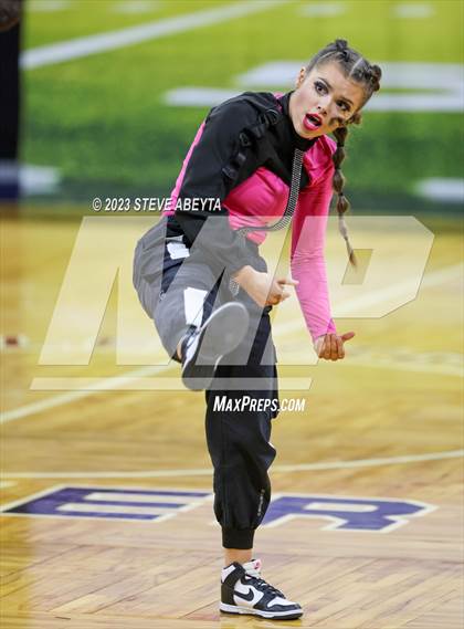 Thumbnail 1 in Arapahoe CHSAA Spirit Hip Hop photogallery.
