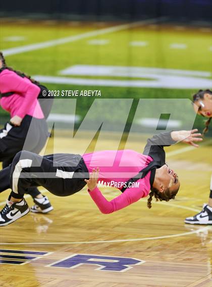 Thumbnail 3 in Arapahoe CHSAA Spirit Hip Hop photogallery.