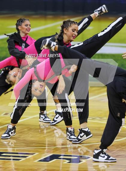 Thumbnail 1 in Arapahoe CHSAA Spirit Hip Hop photogallery.