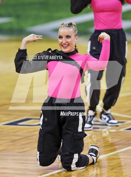 Thumbnail 2 in Arapahoe CHSAA Spirit Hip Hop photogallery.