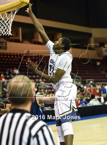 Thumbnail 3 in Yuma Catholic vs. Pima (AIA D4 Semifinal) photogallery.