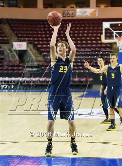 Thumbnail 1 in Yuma Catholic vs. Pima (AIA D4 Semifinal) photogallery.