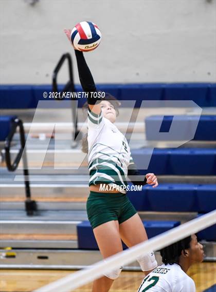 Thumbnail 3 in Taft @ Holmes photogallery.