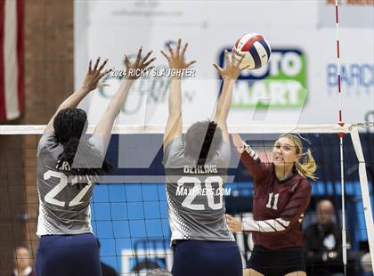 Thumbnail 1 in Belleville West vs. O'Fallon (IHSA 4A girls sectional) photogallery.