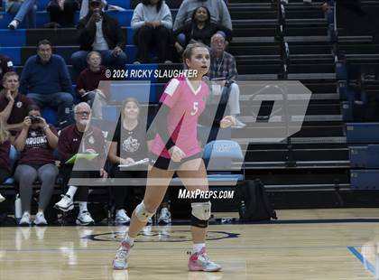 Thumbnail 2 in Belleville West vs. O'Fallon (IHSA 4A girls sectional) photogallery.