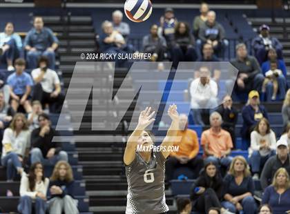 Thumbnail 3 in Belleville West vs. O'Fallon (IHSA 4A girls sectional) photogallery.